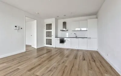 Appartement te huur: Mary van der Sluisstraat 260, Sportheldenbuurt Amsterdam