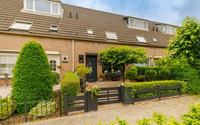 Tussenwoning te koop: Mastbos 130, Hoofddorp Overbos Noord Hoofddorp