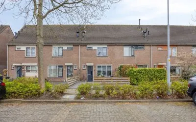 Tussenwoning te koop: Mastbos 176, Hoofddorp Overbos Noord Hoofddorp