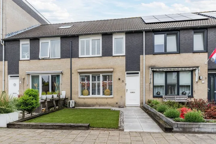 Tussenwoning te koop: Mastenbroekstraat 5, Leeuwerik Zuid Tilburg