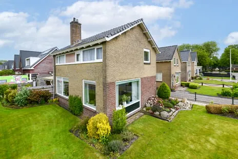 Vrijstaande woning te koop: Master Roordawei 8, Tijnje-Kom Tijnje