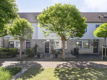 Tussenwoning te koop: Mastgatpad 46, Waterwijk Midden Almere