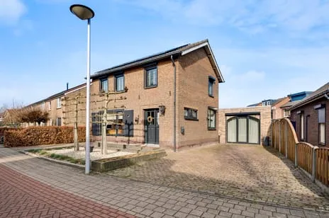 Vrijstaande woning te koop: Mathieu Starrenstraat 11, Horst-Centrum Horst