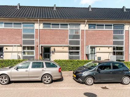 Tussenwoning te koop: Matho Tongastraat 11, Stripheldenbuurt Midden- west Almere