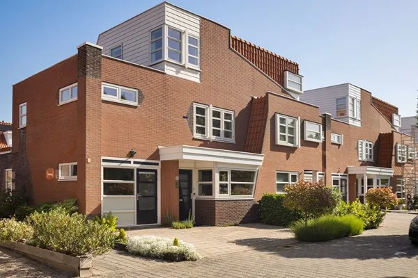 Hoekwoning te koop: Matissehof 174, Kersenboogerd-Zuid - Buurt 33 06 Hoorn