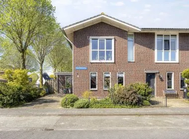Hoekwoning te koop: Mauritiusstraat 1, Eilandenbuurt Oost Almere