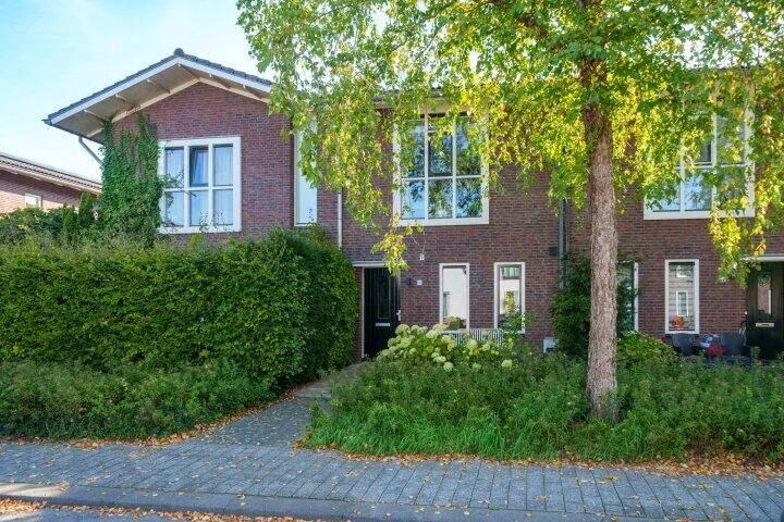 Tussenwoning te koop: Mauritiusstraat 12, Almere