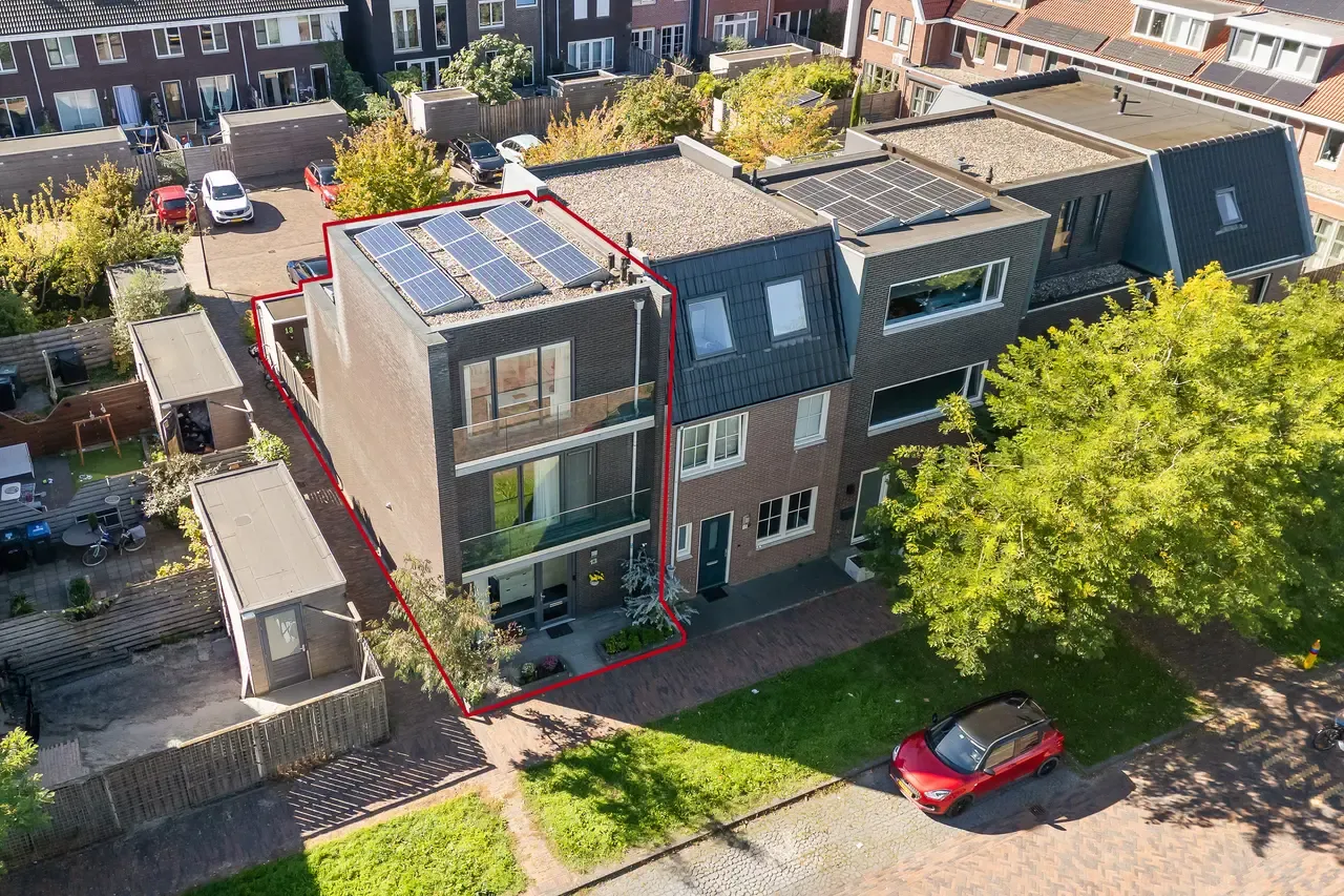 Hoekwoning te koop: Max Planckstraat 13, Almere