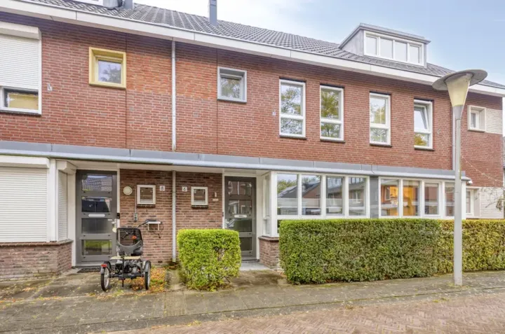 Tussenwoning te koop: Max Euwestraat 6, Bakenhof Arnhem