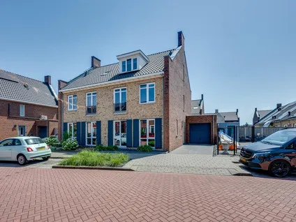 Semi-detached for sale: Maximastraat 15, Sint Willebrord St. Willebrord