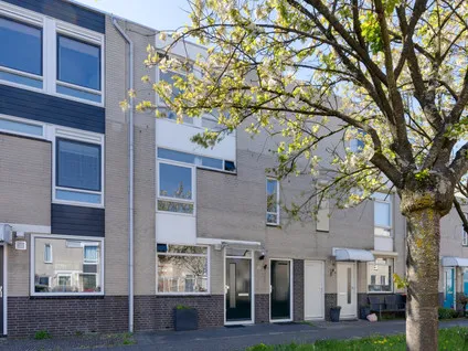 Tussenwoning te koop: Mazurka 29, Westerwatering Zuid Zaandam