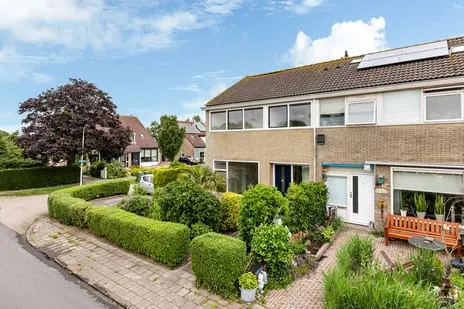 Corner house for sale: Meagere Weide 14, Warten Warten