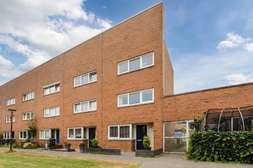 Hoekwoning te koop: Medanplantsoen 31, Indische Buurt West Almere