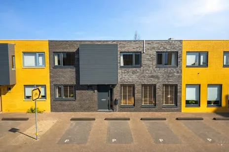 Tussenwoning te koop: Mediterraan 19, Waterrijk Assendelft