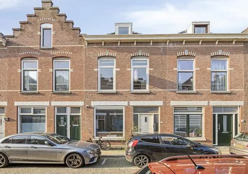 Tussenwoning te koop: Meekrapstraat 13, Rotterdam