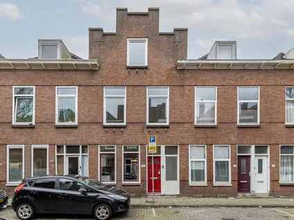 Tussenwoning te koop: Meekrapstraat 33, Bloemhof Rotterdam