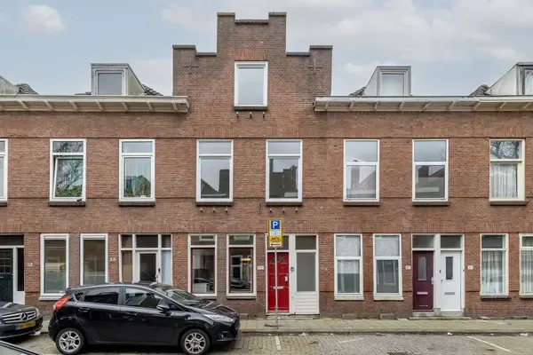 Tussenwoning te koop: Meekrapstraat 33, Rotterdam