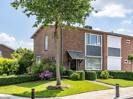Twee-onder-één-kap te koop: Meelovenstraat 20, Oeloven Brunssum