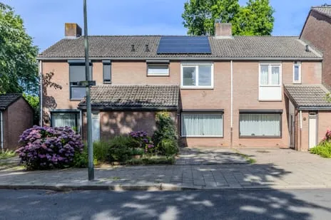 Terraced house for sale: Meendaal 52, De Heeg Maastricht