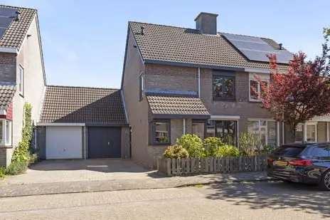 Tussenwoning te koop: Meerbergsven 43, Gijzenrooi Eindhoven
