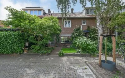 Tussenwoning te koop: Meerhuysen 13, Kruiskerkbuurt Amstelveen