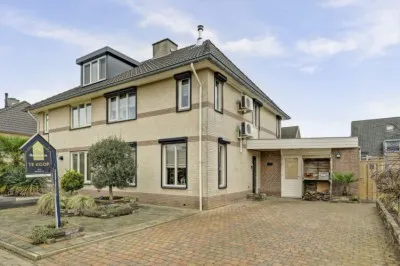Twee-onder-één-kap te koop: Meerkoetlaan 28, Sint-Maartensdijk Sint-Maartensdijk