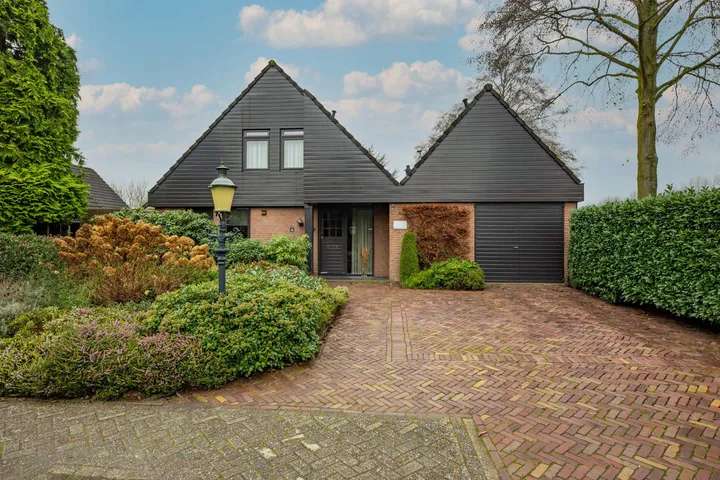 Koopwoning: Meerkoetlaan 46 in Hoogeveen - €589.500 - 278m²