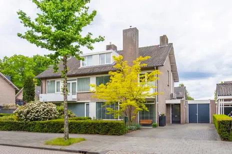 Twee-onder-één-kap te koop: Meerkoldreef 17, Vijverlaan Tilburg