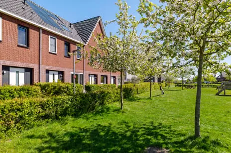 Tussenwoning te koop: Meeroeverslaan 270, Meeroevers Meerstad