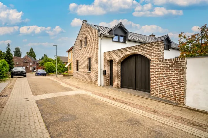 Tussenwoning te koop: Meerser Koestraat 21, Kleine Meers en Veldschuur Stein