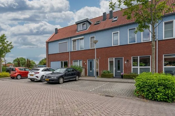 Tussenwoning te huur: Meertouw 5, Graft Graft