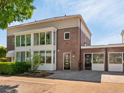 Tussenwoning te koop: Meerwedesingel 37, Meerwede Zuidwest Barendrecht