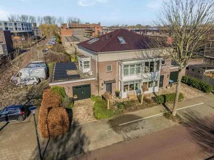 Twee-onder-één-kap te koop: Meerwedesingel 68, Meerwede Noordoost Barendrecht