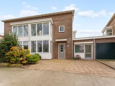 Tussenwoning te koop: Meerwedesingel 93, Meerwede Zuidoost Barendrecht