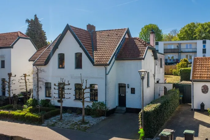 Twee-onder-één-kap te koop: Meesstraat 15, Hopel Kerkrade