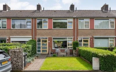 Tussenwoning te koop: Meester Cassastraat 56, Dalen Dalen