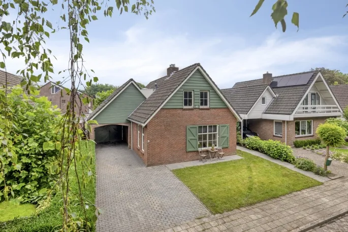 Detached house for sale: Meester Holtropstraat 28, Bruchterveld Kern Bruchterveld