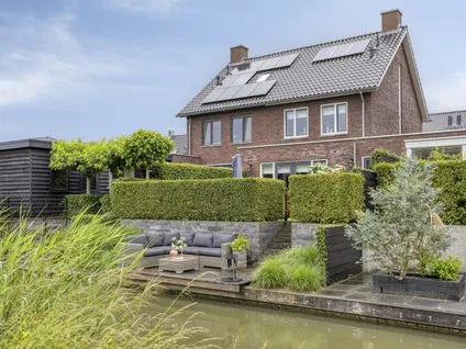 Tussenwoning te koop: Meester J Van Dolderenstraat 4, Kesteren Kesteren
