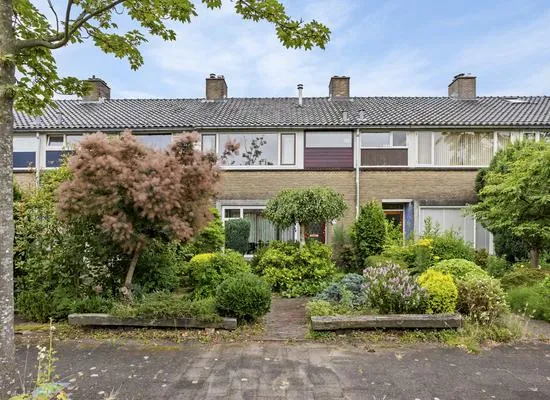 Terraced house for sale: Meester Philipslaan 23, Huis te Lande Rijswijk