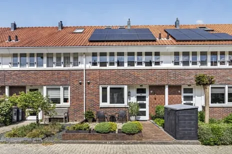 Tussenwoning te koop: Meester Pluimhof 31, Oude-Oosterhei Baarn