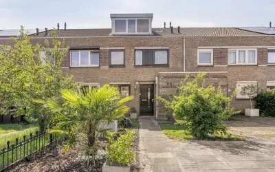 Tussenwoning te koop: Meester Stappartlaan 16, Het Zilverpark 'S-Hertogenbosch