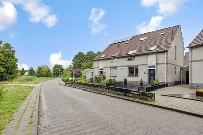 Tussenwoning te koop: Meester van Merwicklaan 31, Het Zilverpark 'S-Hertogenbosch