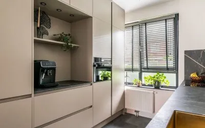 Tussenwoning te koop: Meester J van Dolderenstraat 11, Verspreide huizen Kesteren Kesteren