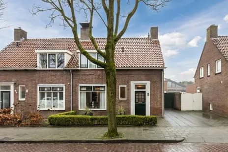 Twee-onder-één-kap te koop: Meester Schrauwenstraat 7, Steenakkers Gilze