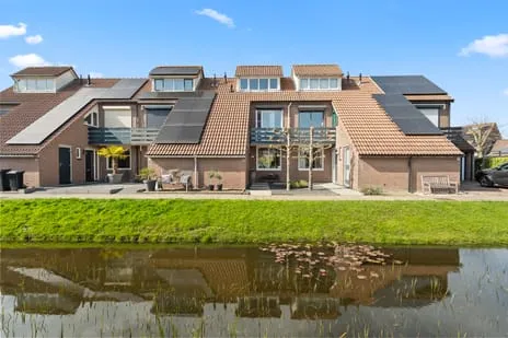 Tussenwoning te koop: Meester van Dijkelaan 14, Lopik-Dorp Lopik