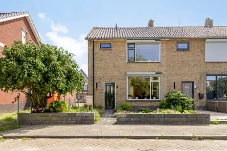Corner house for sale: Meeuwenlaan 12, Egmond-Binnen Egmond-Binnen