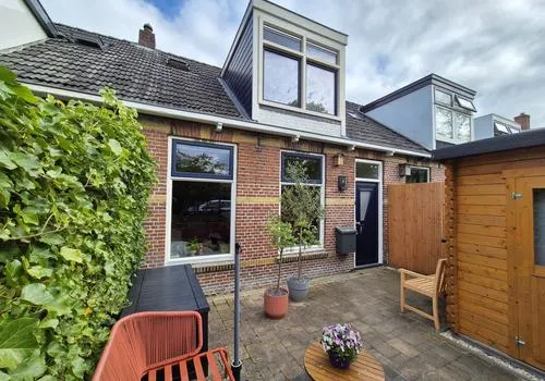 Tussenwoning te koop: Meeuwenlaan 21, Hemdijk Sneek