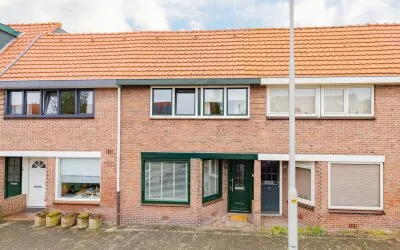 Tussenwoning te koop: Meeuwenlaan 25, Tussenbeeksbuurt Ijmuiden
