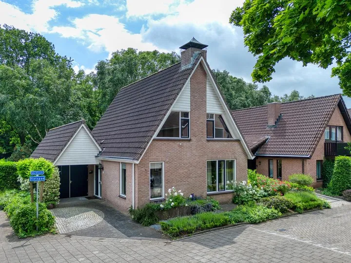 Vrijstaande woning te koop: Meibloem 19, Sluisoord Apeldoorn