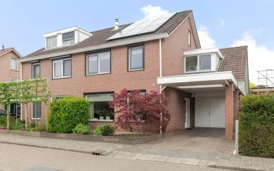Twee-onder-één-kap te koop: Meidoorn 18, Heino Zuid Heino